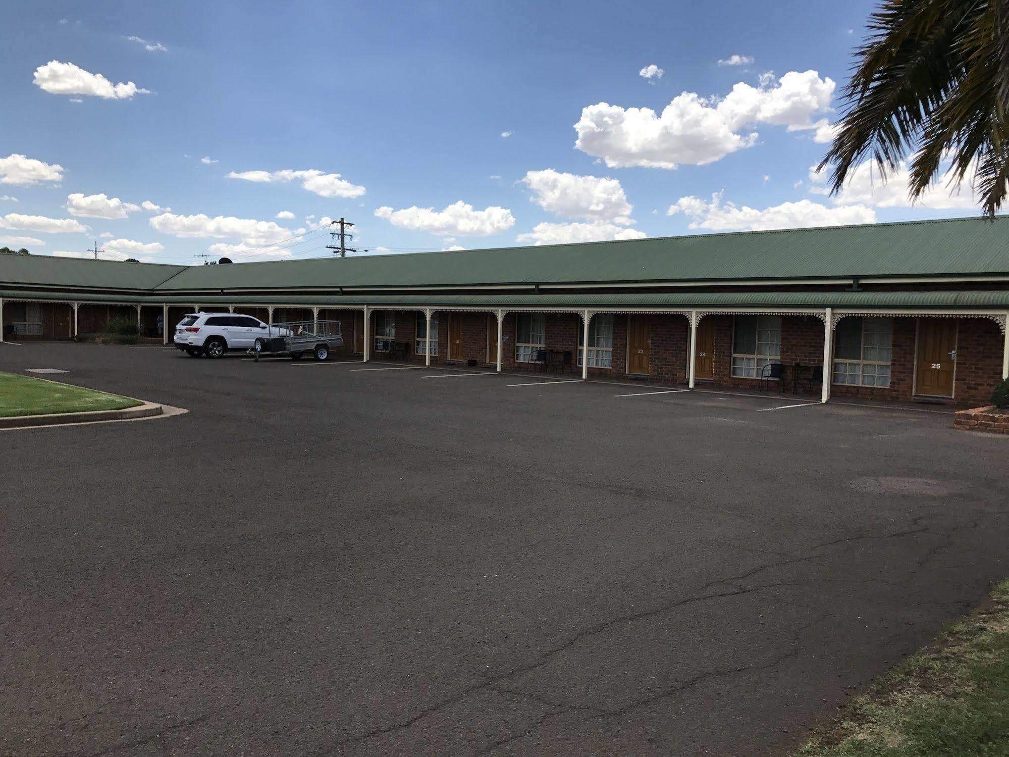 Leeton Heritage Motor Inn Dış mekan fotoğraf